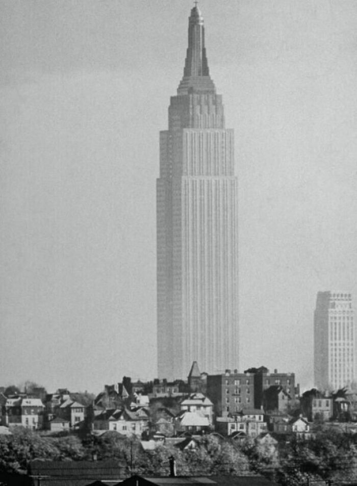 Esta foto del Empire State Building tomada desde New Jersey me da una sensación extraña