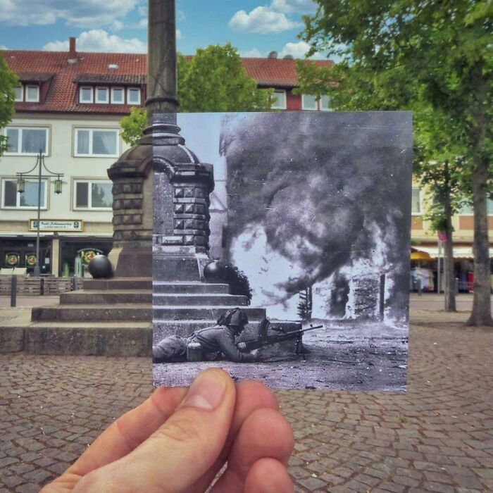 Plaza de la ciudad de Uelzen, Baja Sajonia, Alemania, durante la batalla del Rin, abril de 1945 y 2021