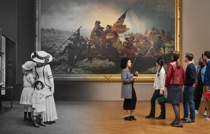 Visitantes en el Metropolitan Museum Of Art, viendo la pintura (Washington Crossing The Delaware de Emanuel Leutze - 1851) 1910 y 2019