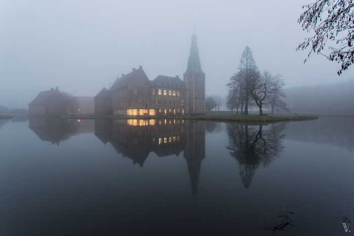 Castillo de Raesfeld con niebla. ¡Qué ambiente!