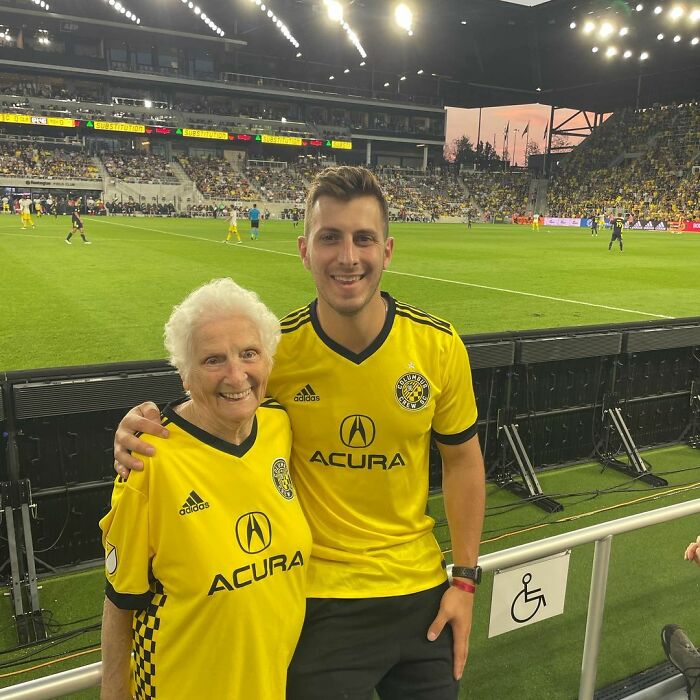 95-Year-Old Grandma And Her Grandson Prove Fun Doesn't Have An Age Limit With Hilarious Costumes (22 New Pics)