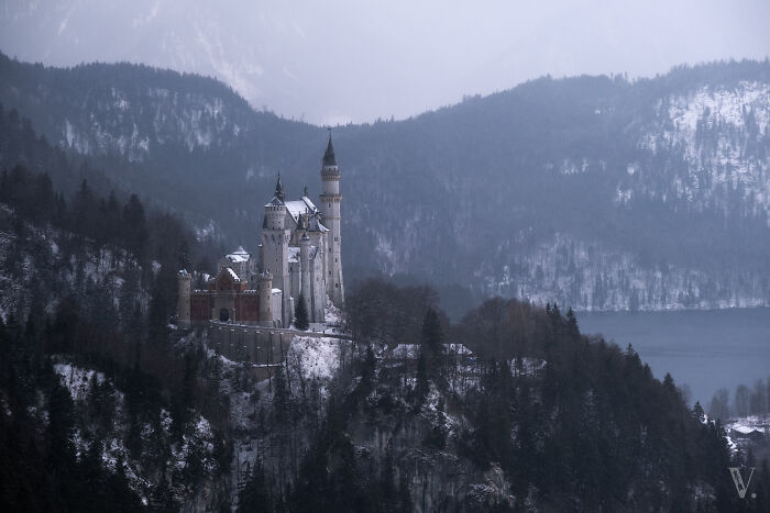 El castillo de Neuschwanstein desde un ángulo menos conocido. Requirió un viaje en teleférico