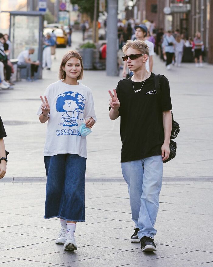 Russian Photographer Captures The Urban Street Style Of Moscow City (30 Pics)