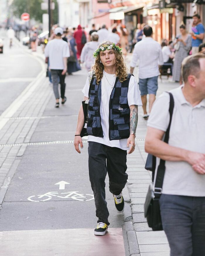 Russian Photographer Captures The Urban Street Style Of Moscow City (30 Pics)