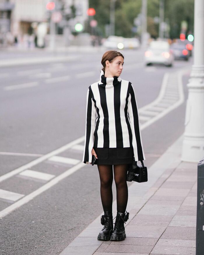 Russian Photographer Captures The Urban Street Style Of Moscow City (30 Pics)