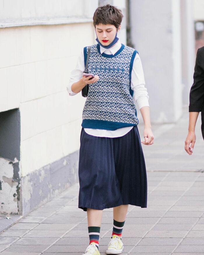 Russian Photographer Captures The Urban Street Style Of Moscow City (30 Pics)