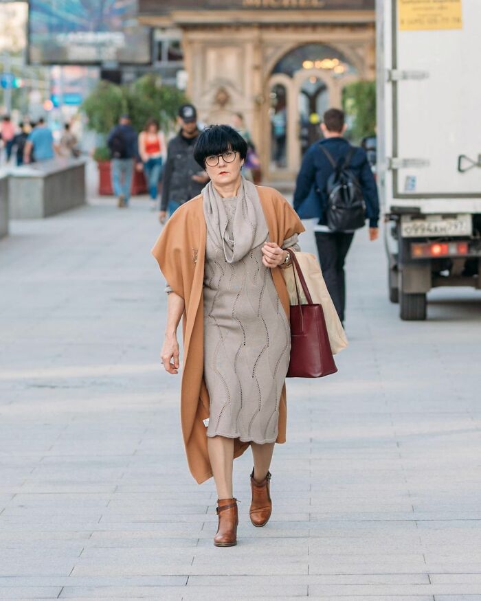 Russian Photographer Captures The Urban Street Style Of Moscow City (30 Pics)