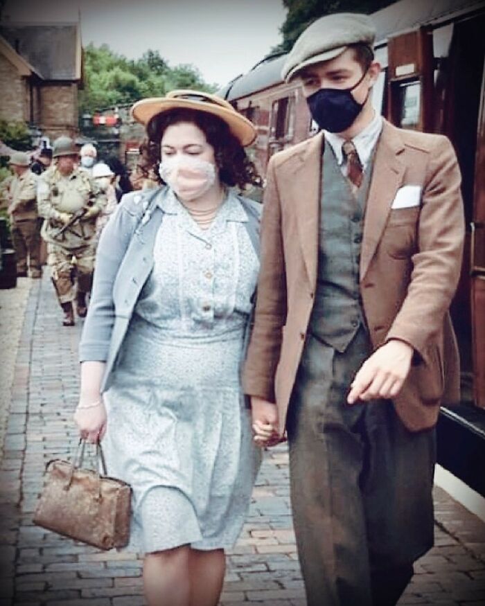 Engaged Young Couple Lives Like It's The 1930s With Vintage Clothes, Home, Tools, And A Car (30 Pics)