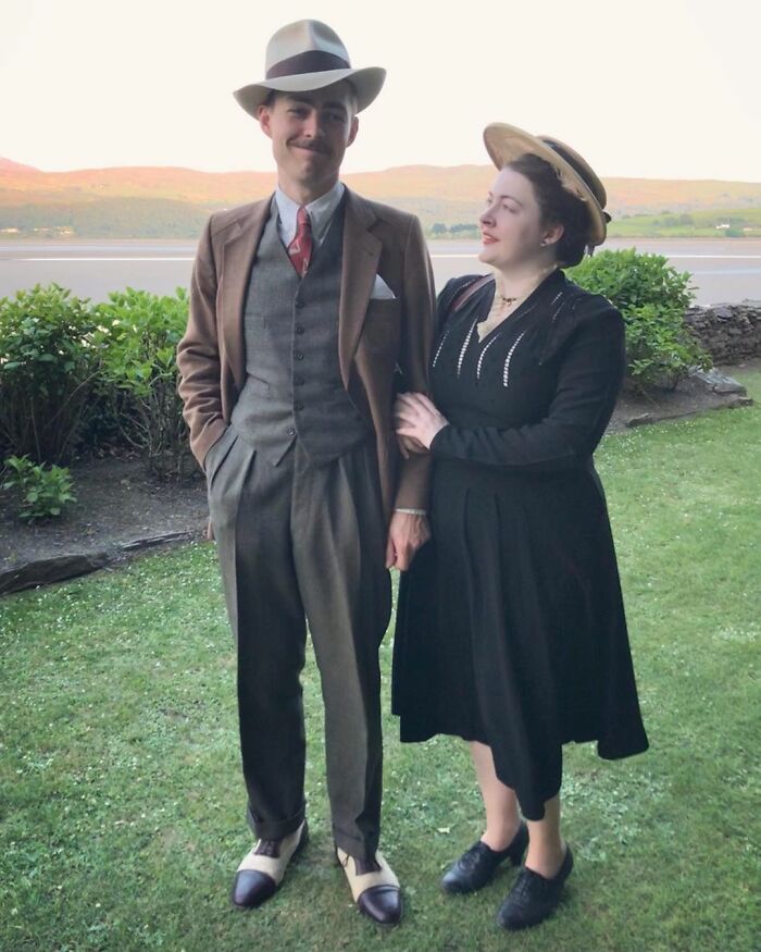 Engaged Young Couple Lives Like It's The 1930s With Vintage Clothes, Home, Tools, And A Car (30 Pics)