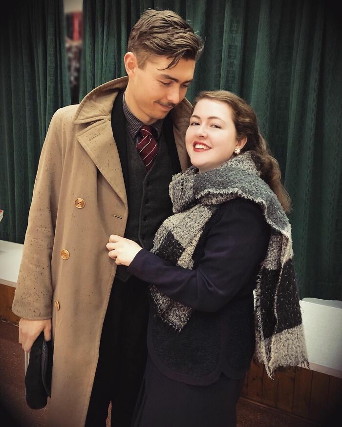 Engaged Young Couple Lives Like It's The 1930s With Vintage Clothes, Home, Tools, And A Car (30 Pics)