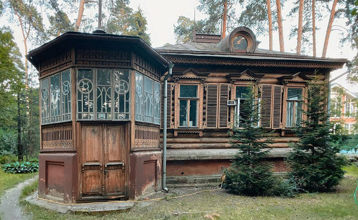 30 Old Dachas That Look Like Pictures From A Fairytale Captured By This Russian Photographer