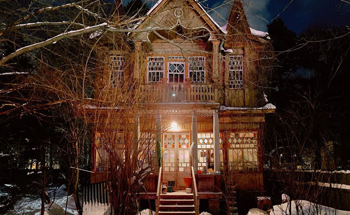 30 Old Dachas That Look Like Pictures From A Fairytale Captured By This Russian Photographer