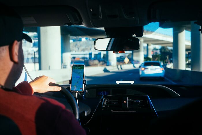 15 Historias locas compartidas por taxistas y conductores de Uber que supuestamente no deberían haber escuchado mientras trabajaban