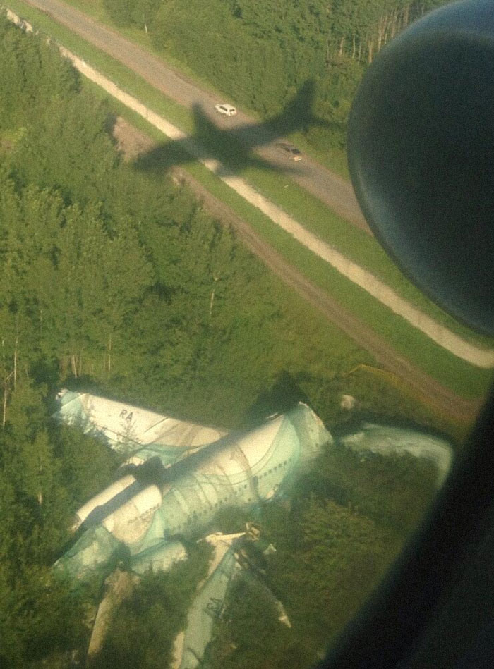No es exactamente lo que quieres ver al llegar a tierra en un aeropuerto ruso