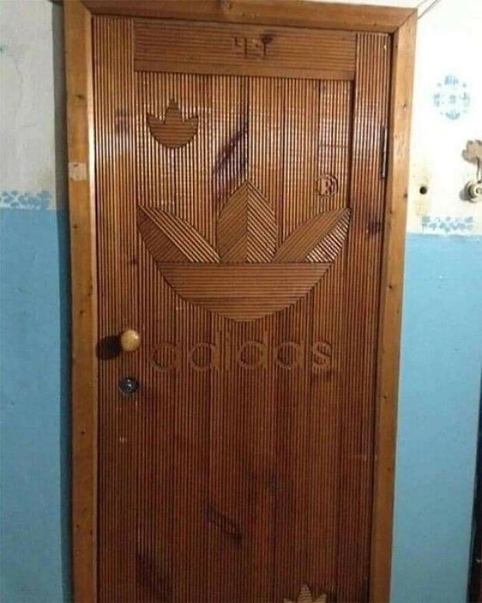 Cosas diseñadas por gente que no tiene que limpiarlas y compradas por la gente que no se preocupa de limpiarlas