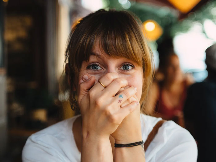 30 Respuestas honestas de hombres sobre cosas que no sabían de las mujeres hasta que convivieron con ellas