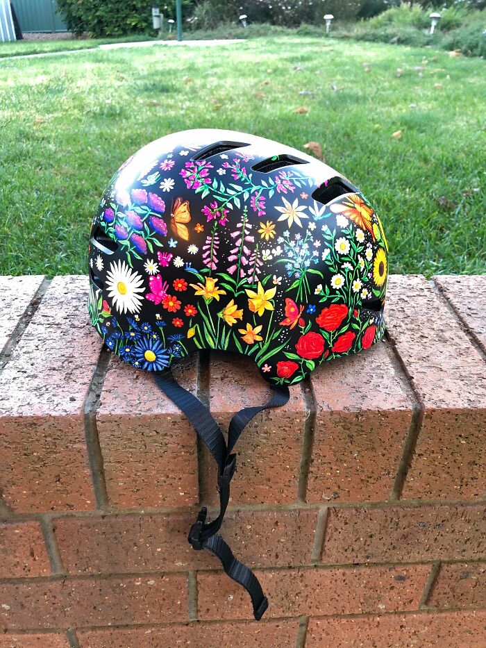 ¡Pinté este casco a mano!
