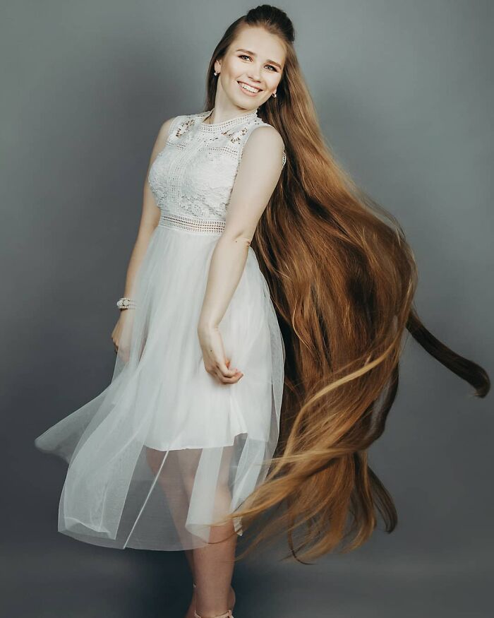 Rapunzel en la vida real: Esta mujer muestra lo que ocurre cuando no te cortas el pelo en 23 años