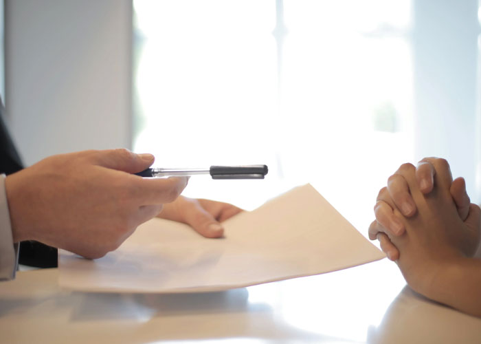 20 Personas que se marcharon de entrevistas de trabajo comparten por qué lo hicieron