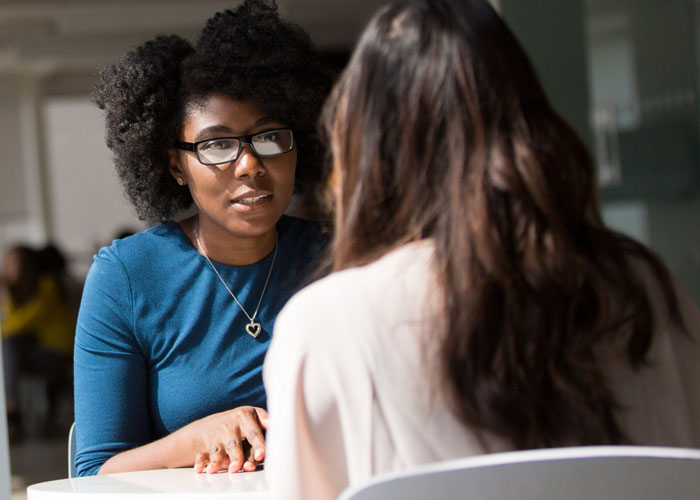20 Personas que se marcharon de entrevistas de trabajo comparten por qué lo hicieron