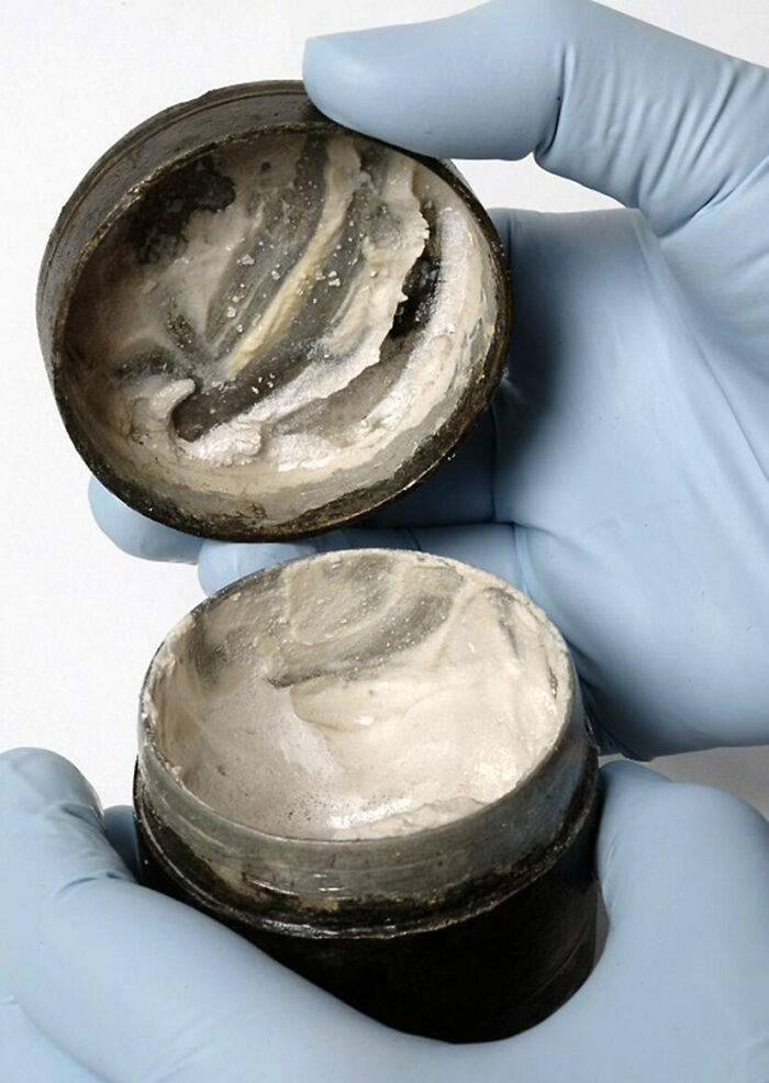 50 Very Old Human Creations That Still Surprise Us Today, As Shared In This Online Group