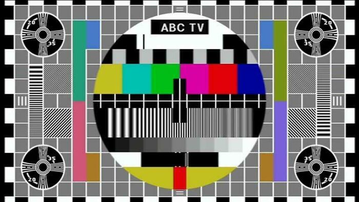 En los años 80, las emisoras de televisión simplemente se apagaban a altas horas de la noche. No había anuncios ni teletienda, nada. Sólo esto