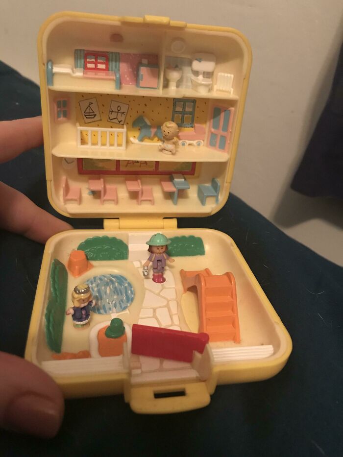 Encontré este Polly pocket en el sótano de mi madre