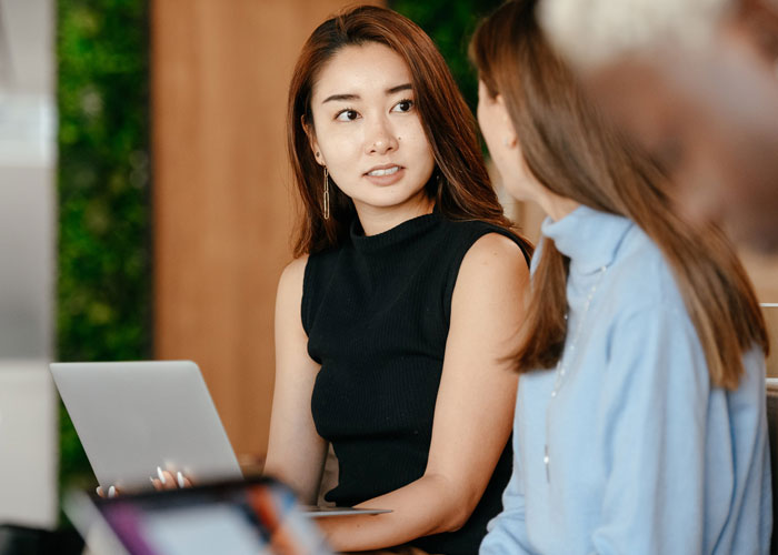 20 Personas que se marcharon de entrevistas de trabajo comparten por qué lo hicieron