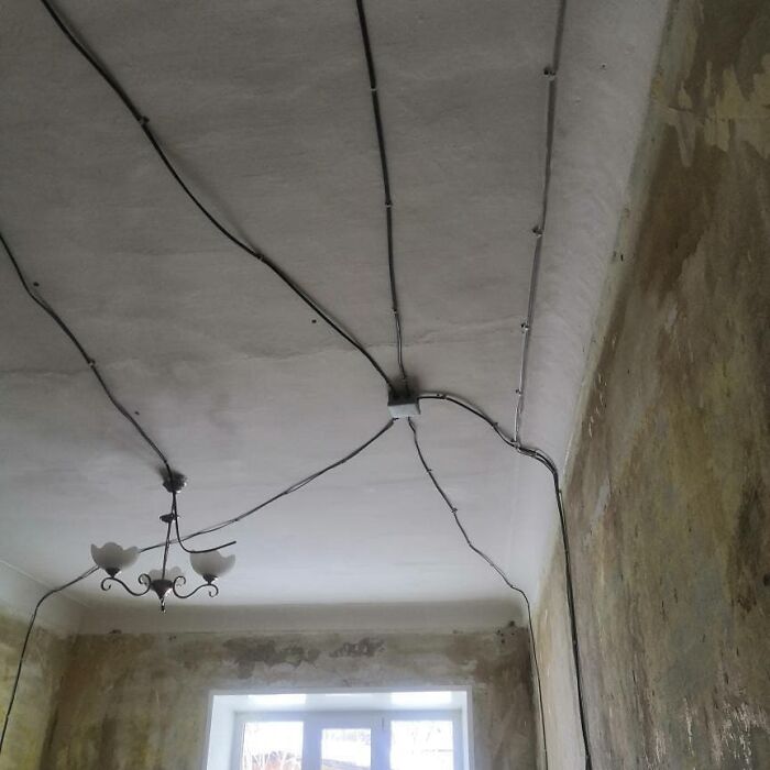 30 Construction Solutions That Don't Solve Problems, Only Create Them, As Shared By This Instagram Account (New Pics)