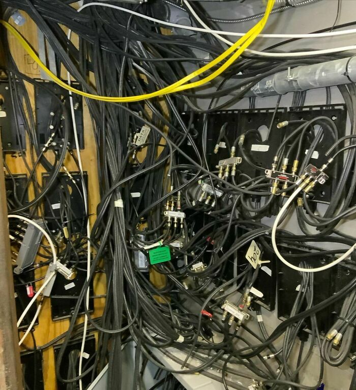 No... ¡Dije que era el cable negro!