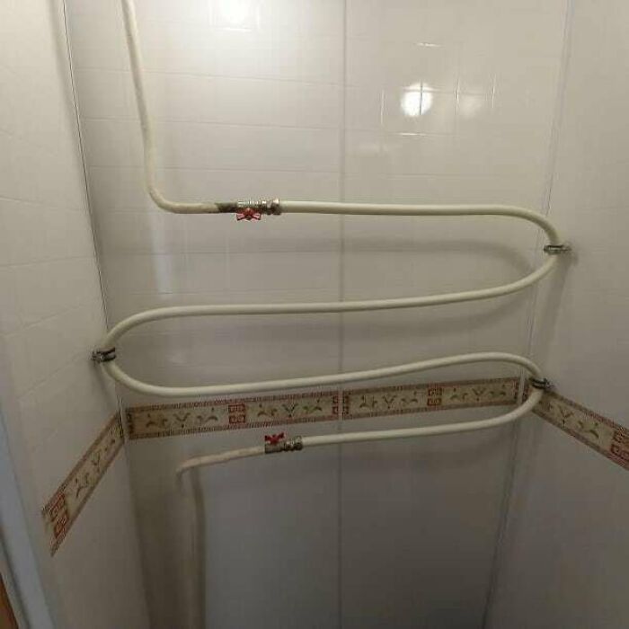 30 Construction Solutions That Don't Solve Problems, Only Create Them, As Shared By This Instagram Account (New Pics)