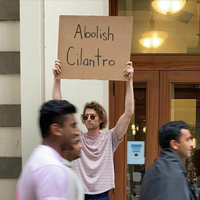 Dude Keeps Protesting Annoying Everyday Things With Funny Signs (30 New Pics)