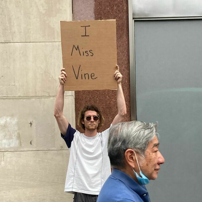 Dude Keeps Protesting Annoying Everyday Things With Funny Signs (30 New Pics)