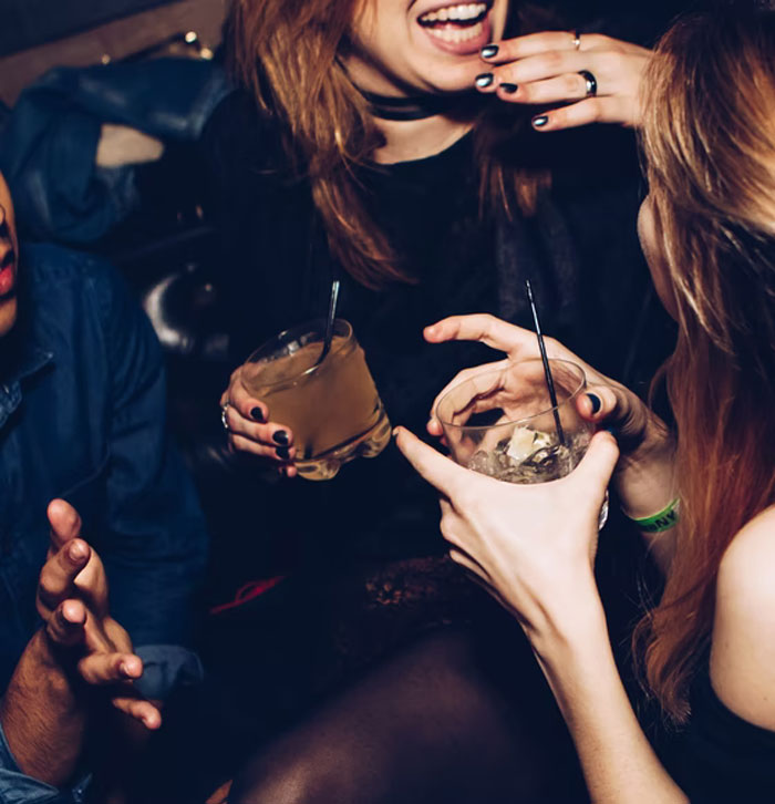 Estas 20 personas comparten el lado feo del “privilegio de las personas lindas”