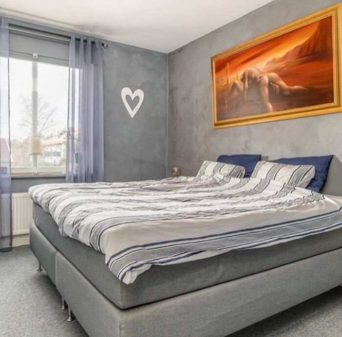 This Instagram Account Collects Terrible Real Estate Pics, And Here's 40 Of The Worst Ones (New Pics)