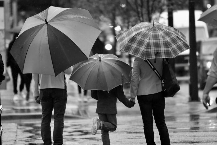25 Personas comparten qué rasgos demuestran que una persona no fue lo bastante querida por sus padres en su niñez