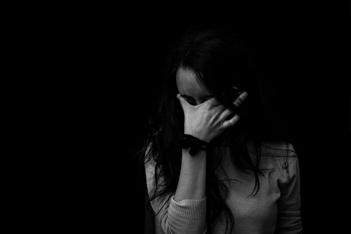 25 Personas comparten qué rasgos demuestran que una persona no fue lo bastante querida por sus padres en su niñez