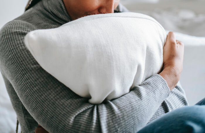 25 Personas comparten qué rasgos demuestran que una persona no fue lo bastante querida por sus padres en su niñez