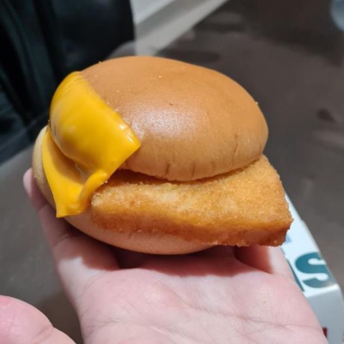 Customers Share Their Worst McDonald’s Orders On This Instagram Account (30 Pics)