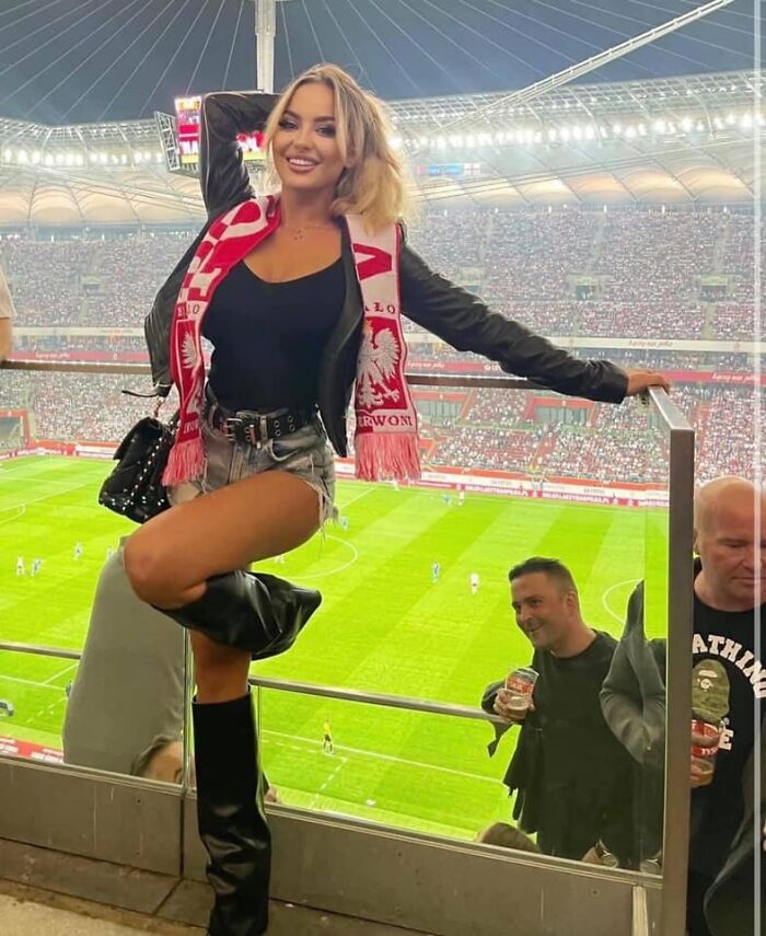 40 Photos From Polish Social Media Profiles That Raise As Many Questions As They Provide Answers
