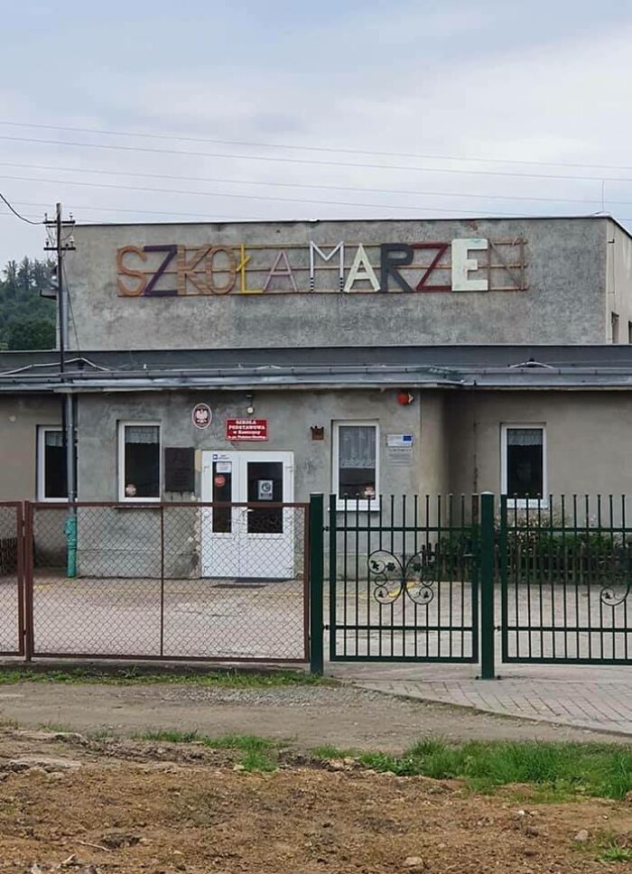 40 Photos From Polish Social Media Profiles That Raise As Many Questions As They Provide Answers