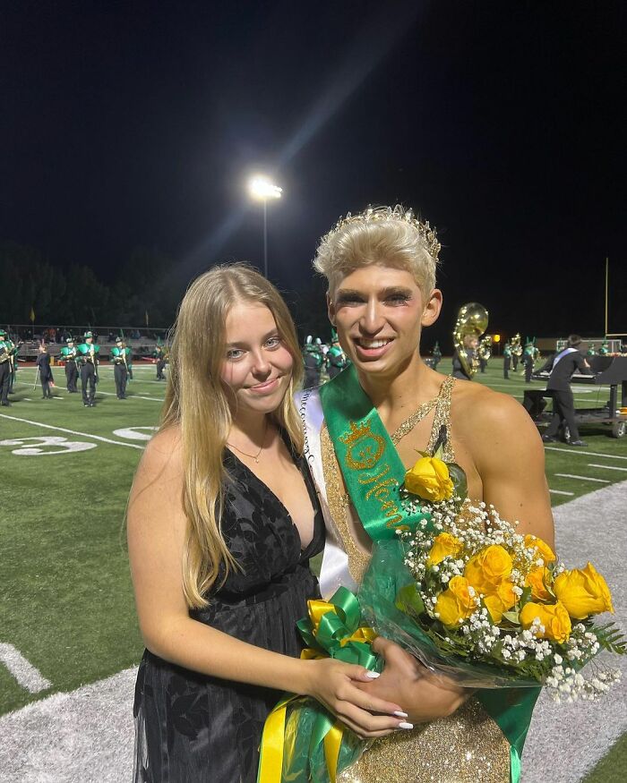 Este es Zachary Willmore, el primer chico en convertirse en reina del baile de homecoming