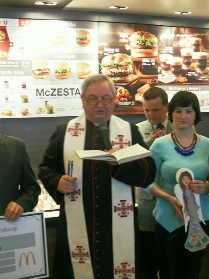 40 Photos From Polish Social Media Profiles That Raise As Many Questions As They Provide Answers