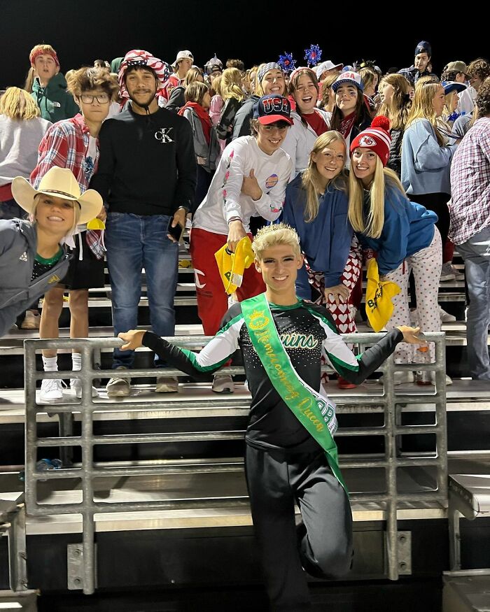 Este es Zachary Willmore, el primer chico en convertirse en reina del baile de homecoming