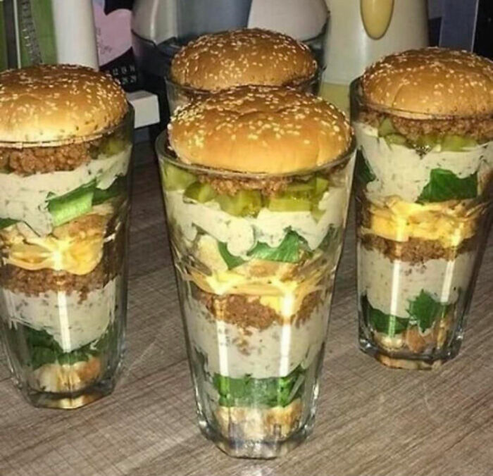 Si pides una hamburguesa y sale así, legalmente puedes cenar y largarte sin pagar