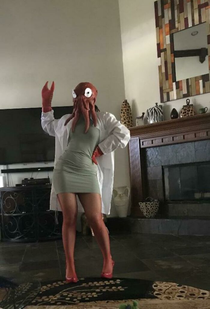 Hice un disfraz de Zoidberg para Halloween porque quería una excusa para fertilizar el caviar de todo el mundo