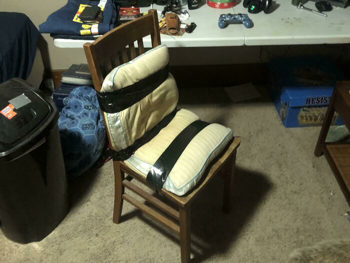 Deleita tus ojos... La silla de gamer de mi hermano