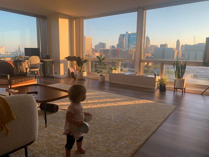 Mi apartamento en el centro de Detroit… Me encanta volver a casa y encontrarme con esta vista 
