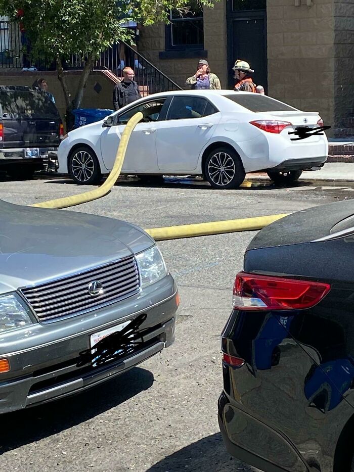 Eligió un mal día para bloquear la toma de agua