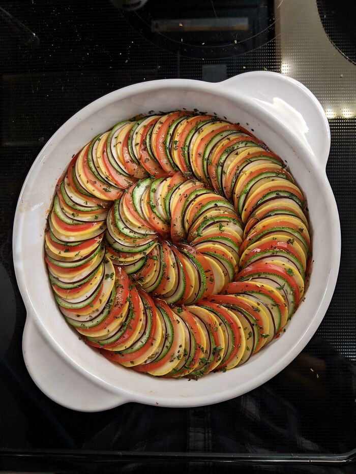Ratatouille a altas horas de la noche: antes de hornearlo